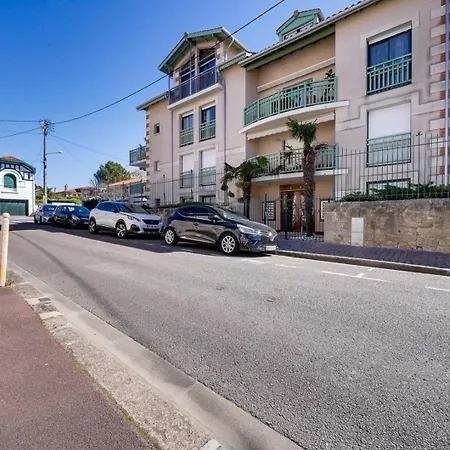 Jammes : 5 Personnes, Terrasse, Parking, Proche Plage