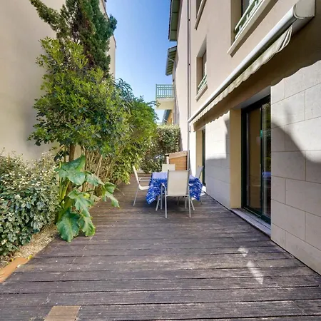 Jammes : 5 Personnes, Terrasse, Parking, Proche Plage
